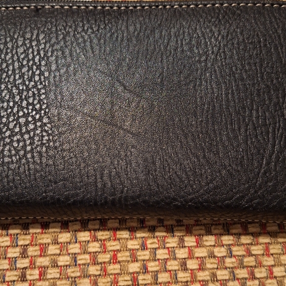 b.o.c Black Charging & RFID Wallet - Picture 7 of 15